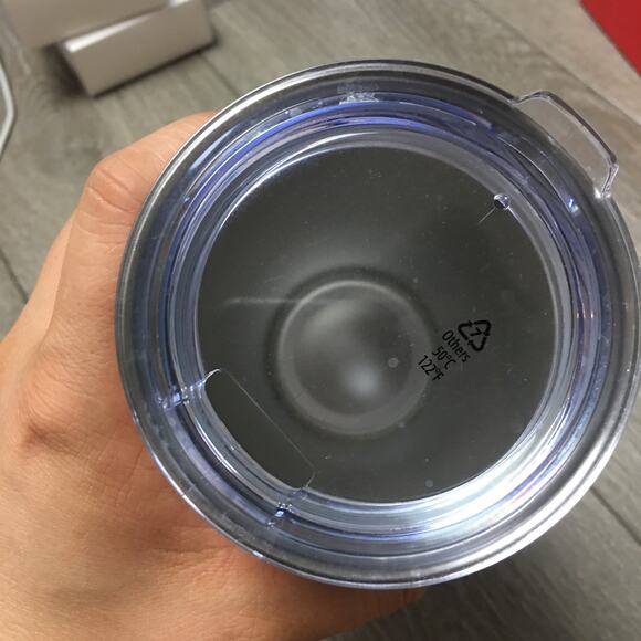 Disney 2021 Holiday Lodge Mickey Snow Pluto Minnie stainless tumbler 560mL 19oz - Picture 5 of 8